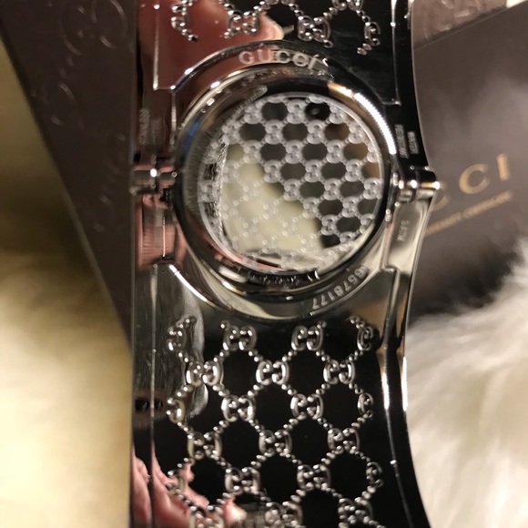 100% Real GUCCI Women’s Twist Bangle Watch - Picture 6 of 8